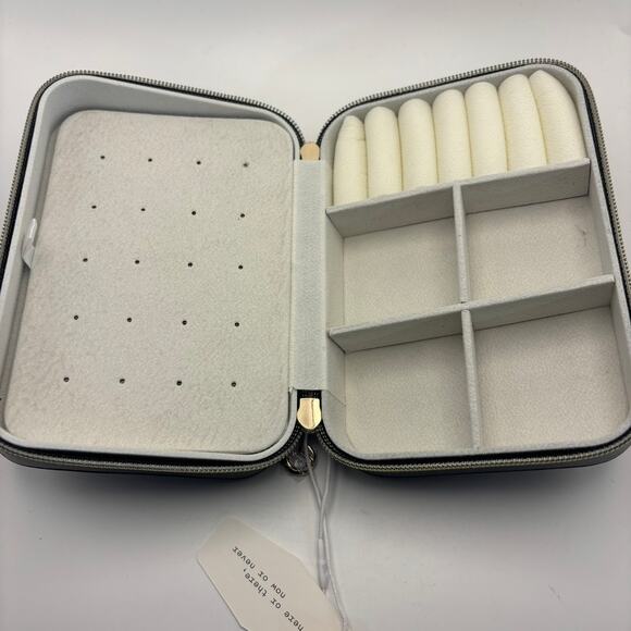 NWT BAGSMART Travel Jewelry Box PU Leather Organizer Layer Case Black - Picture 4 of 5